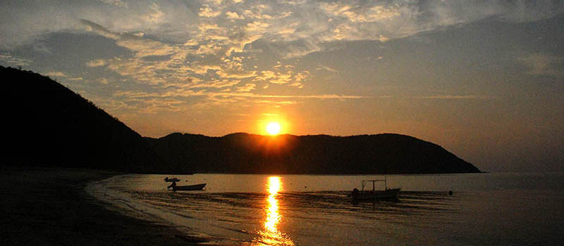 奄美大島アクティブな旅 朝仁海岸の夕陽